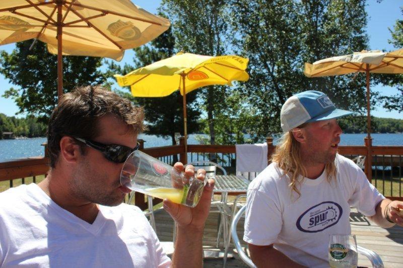 Red Umbrella Inn Minden Hills Εξωτερικό φωτογραφία