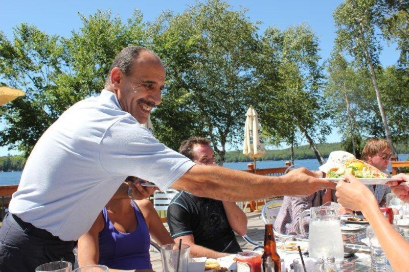 Red Umbrella Inn Minden Hills Εξωτερικό φωτογραφία