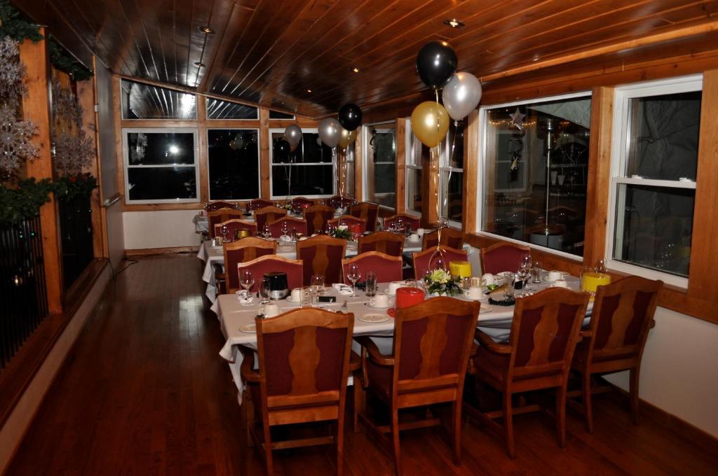 Red Umbrella Inn Minden Hills Εξωτερικό φωτογραφία
