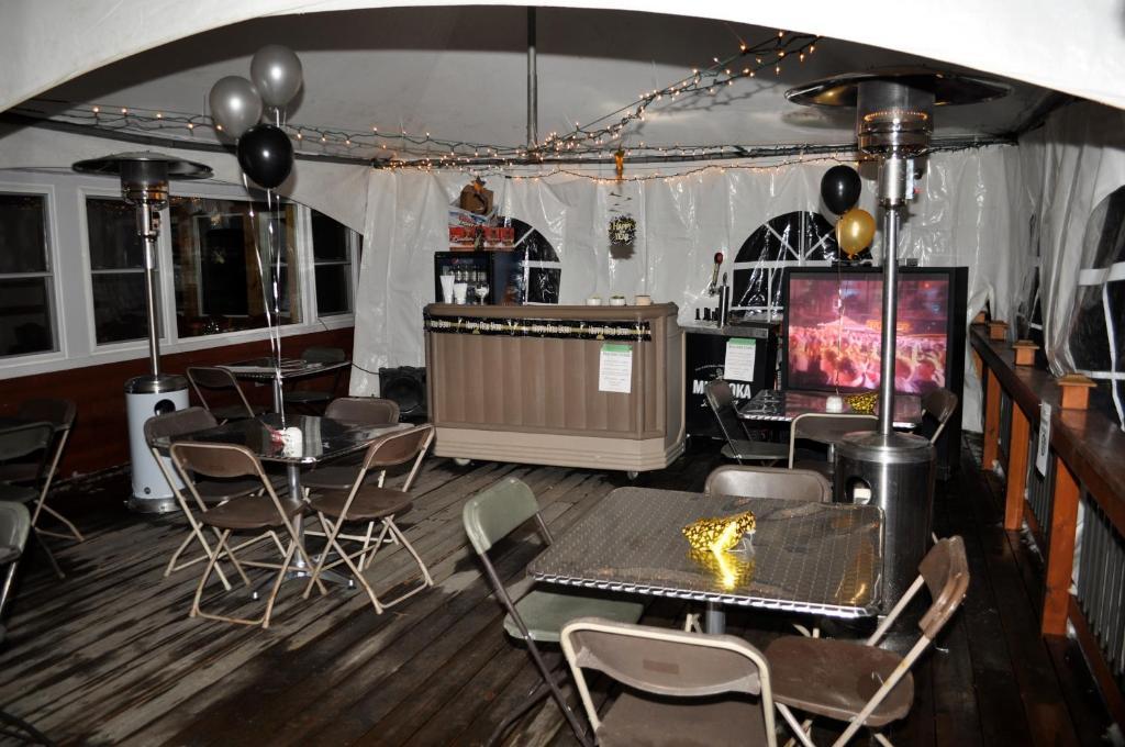 Red Umbrella Inn Minden Hills Εξωτερικό φωτογραφία